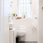 Exklusive Luxus-unterkunft In Mitte: 2 Apartments, 130m², Designer-moebel, Co2 Neutrale Reinigung דירה