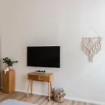 Exklusive Luxus-unterkunft In Mitte: 2 Apartments, 130m², Designer-moebel, Co2 Neutrale Reinigung