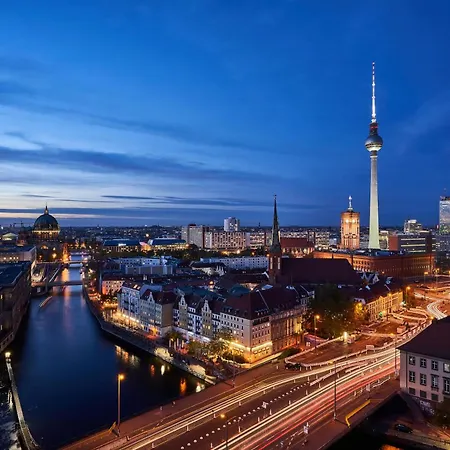 Exklusive Luxus-unterkunft In Mitte: 2 Apartments, 130m², Designer-moebel, Co2 Neutrale Reinigung * ברלין