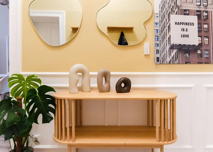 アパート Exklusive Luxus-unterkunft In Mitte: 2 Apartments, 130m², Designer-moebel, Co2 Neutrale Reinigung *