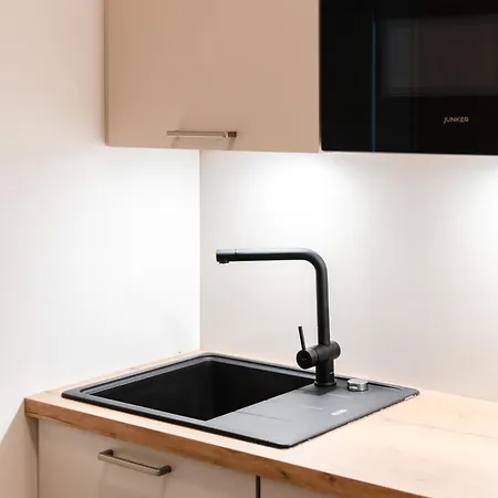 Exklusive Luxus-unterkunft In Mitte: 2 Apartments, 130m², Designer-moebel, Co2 Neutrale Reinigung Apartamento *