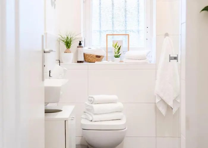 Exklusive Luxus-unterkunft In Mitte: 2 Apartments, 130m², Designer-moebel, Co2 Neutrale Reinigung Lägenhet