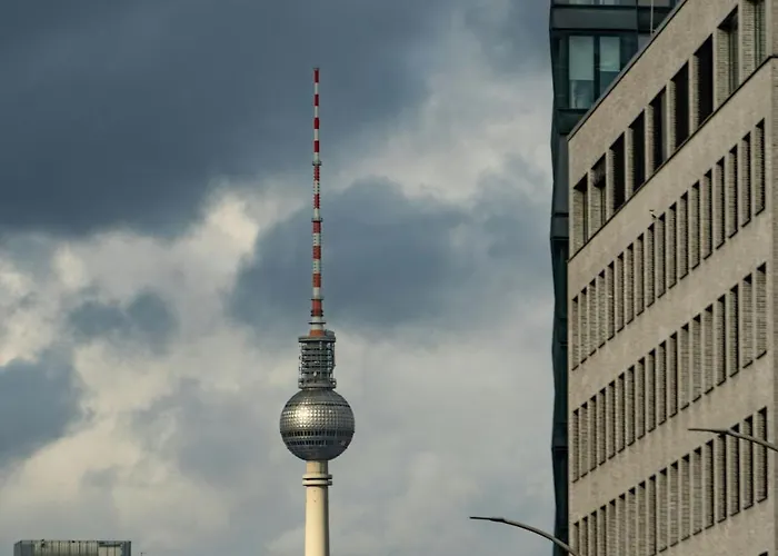 Lägenhet Exklusive Luxus-unterkunft In Mitte: 2 Apartments, 130m², Designer-moebel, Co2 Neutrale Reinigung