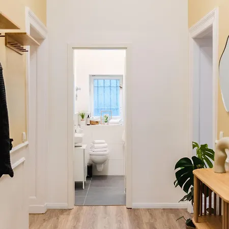 Apartmán Exklusive Luxus-unterkunft In Mitte: 2 Apartments, 130m², Designer-moebel, Co2 Neutrale Reinigung Berlín
