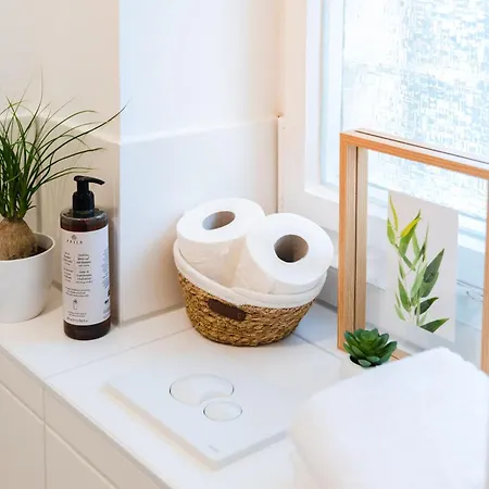 Exklusive Luxus-unterkunft In Mitte: 2 Apartments, 130m², Designer-moebel, Co2 Neutrale Reinigung Apartman *