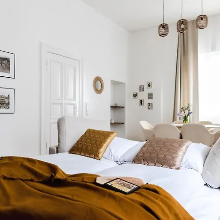 Exklusive Luxus-unterkunft In Mitte: 2 Apartments, 130m², Designer-moebel, Co2 Neutrale Reinigung Appartement Berlijn