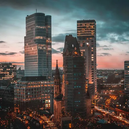 Exklusive Luxus-unterkunft In Mitte: 2 Apartments, 130m², Designer-moebel, Co2 Neutrale Reinigung Appartement *